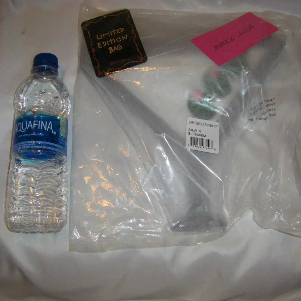 Betsey Johnson Kitsch Dirty Gurl Crossbody Bag Martini BJ32660M NEW SEALED - Picture 7 of 15